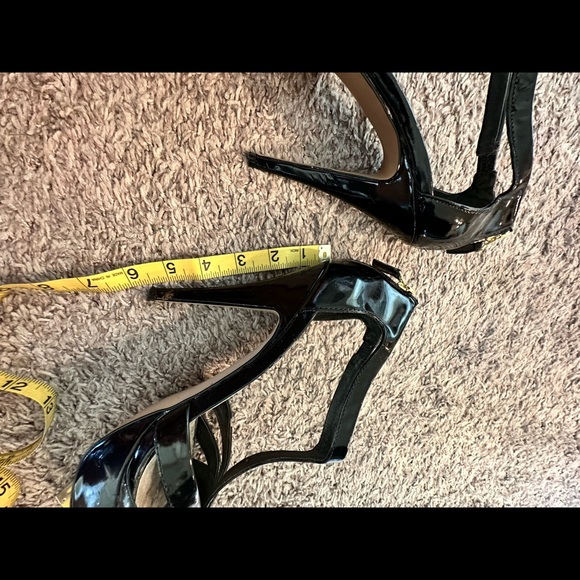 Steve Madden black stilettos - Picture 2 of 6